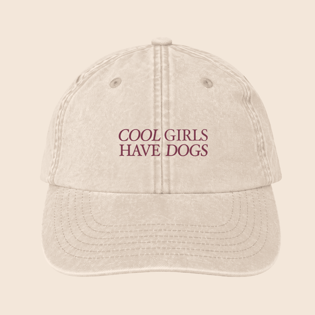 Cappellino "Cool Girls Have Dogs"