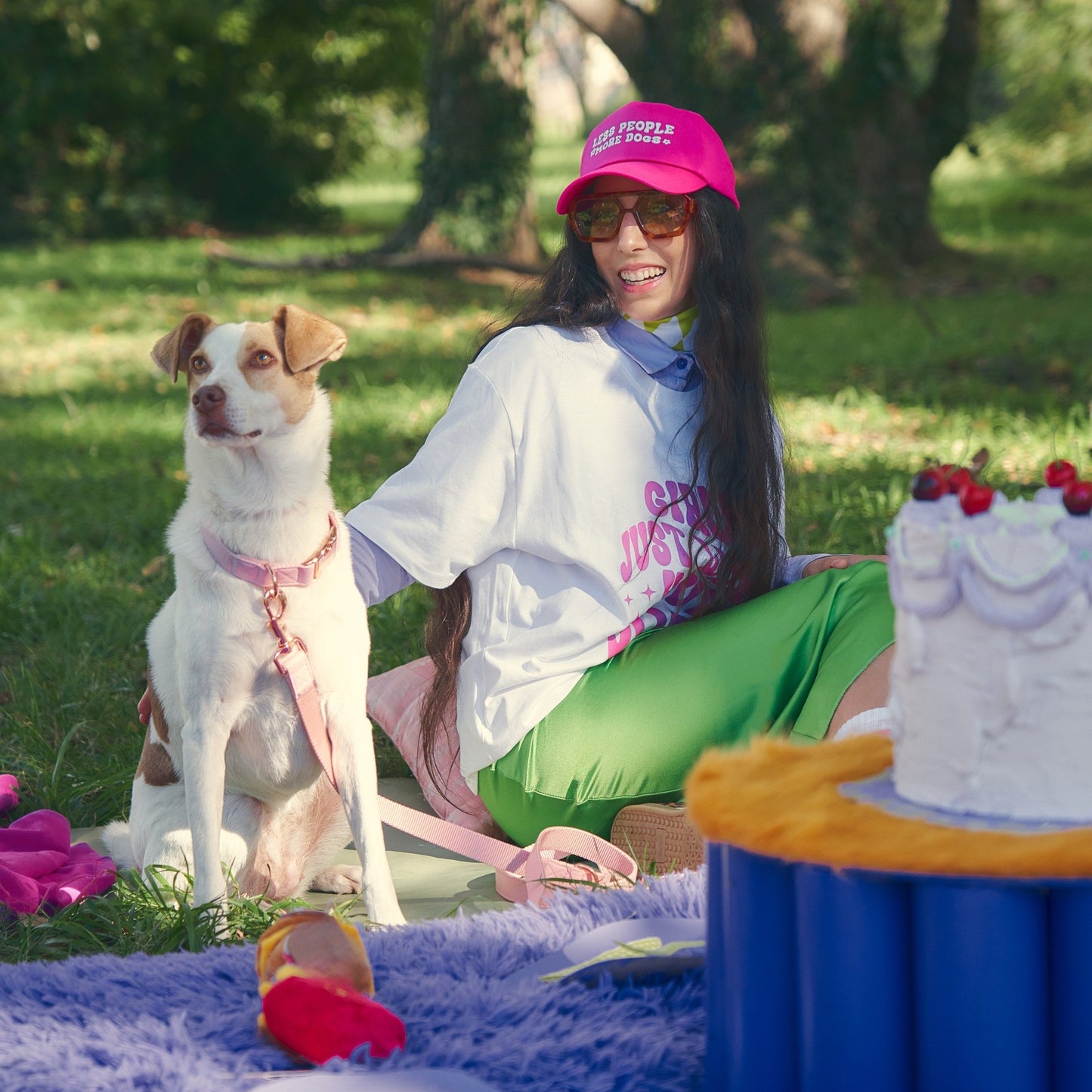 Cappellino "Less people more dogs"