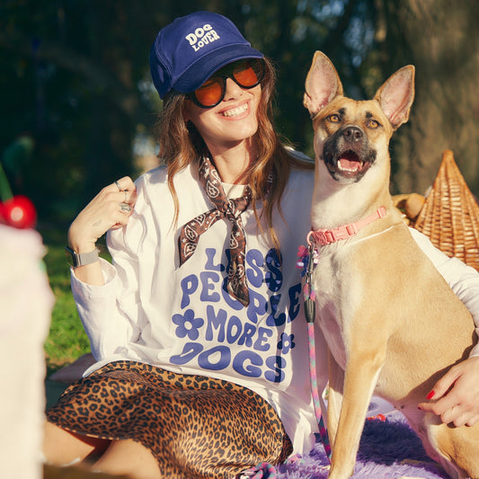 T-shirt "Less people more dogs"