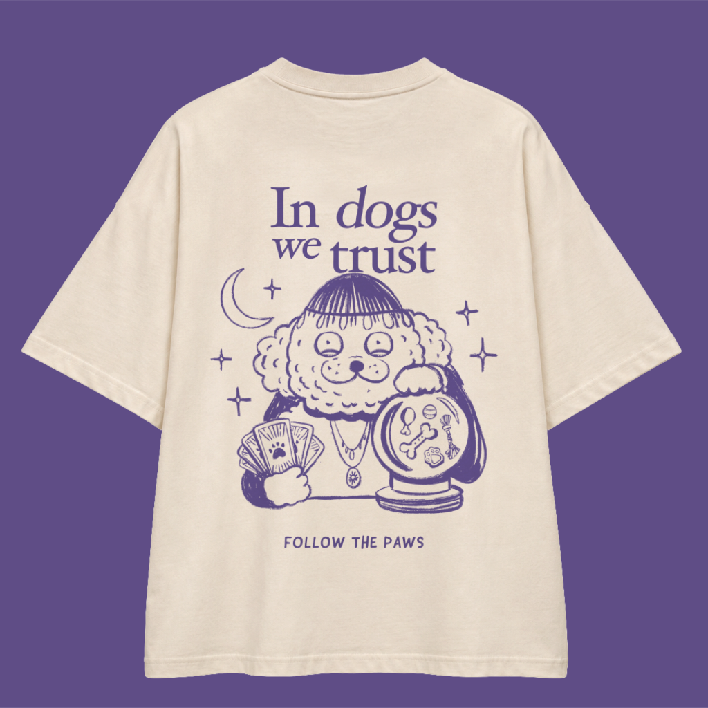 T-shirt oversize "In Dogs We Trust"
